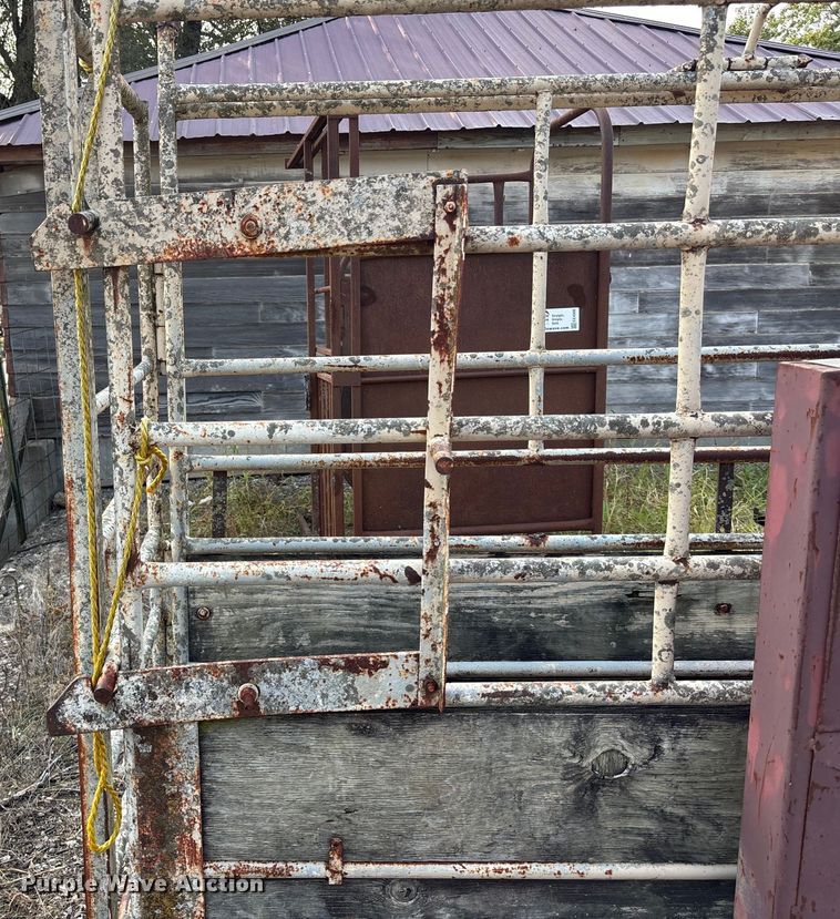 image for item EE4007 Paul Livestock Scale 24 2400 livestock scale