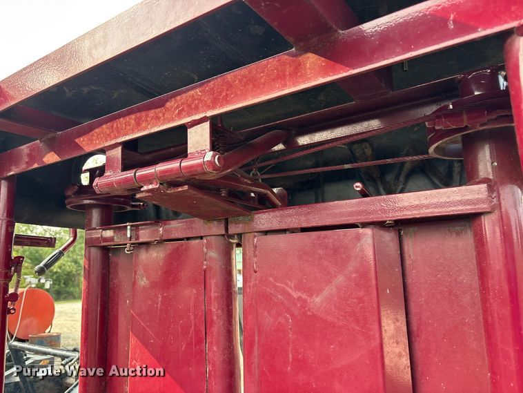 image for item EE4008 WW  livestock chute