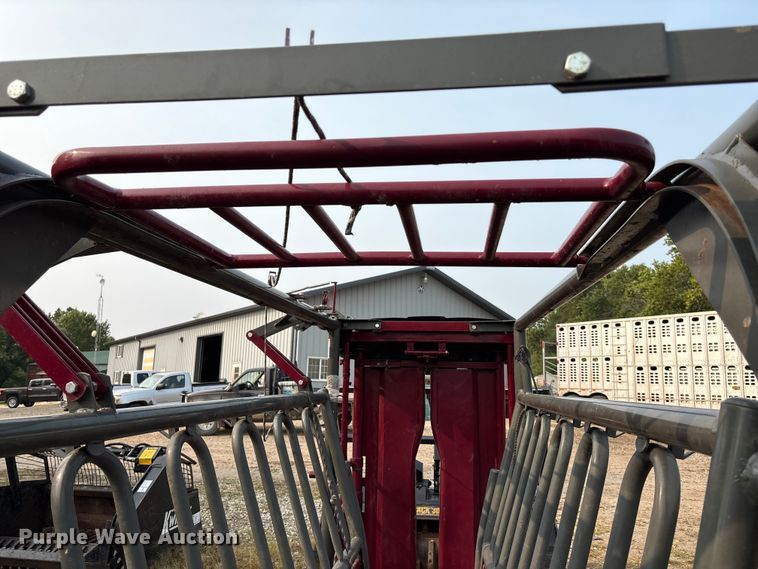 image for item EE4008 WW  livestock chute