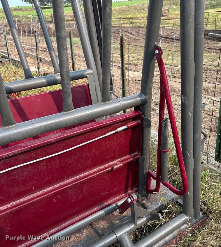 image for item EE4008 WW  livestock chute