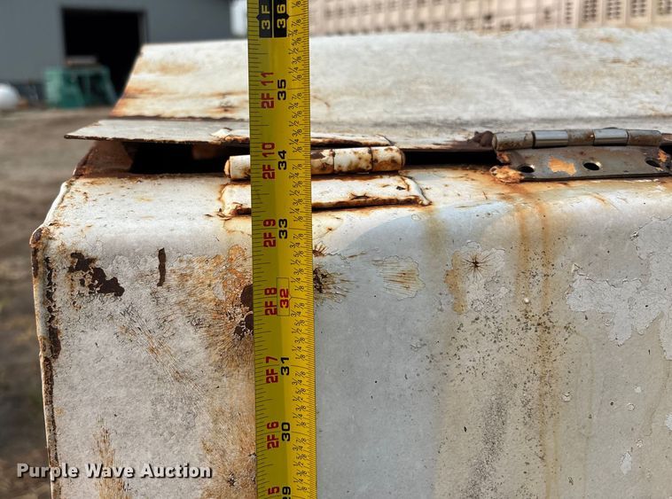 image for item EE4010 Bar-Six cake feeder