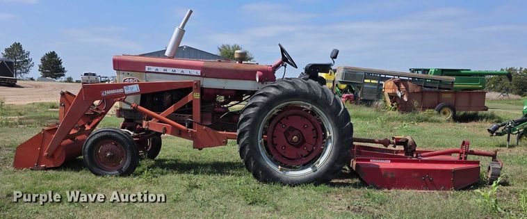 image for item EF3795 1960 Farmall 460 tractor