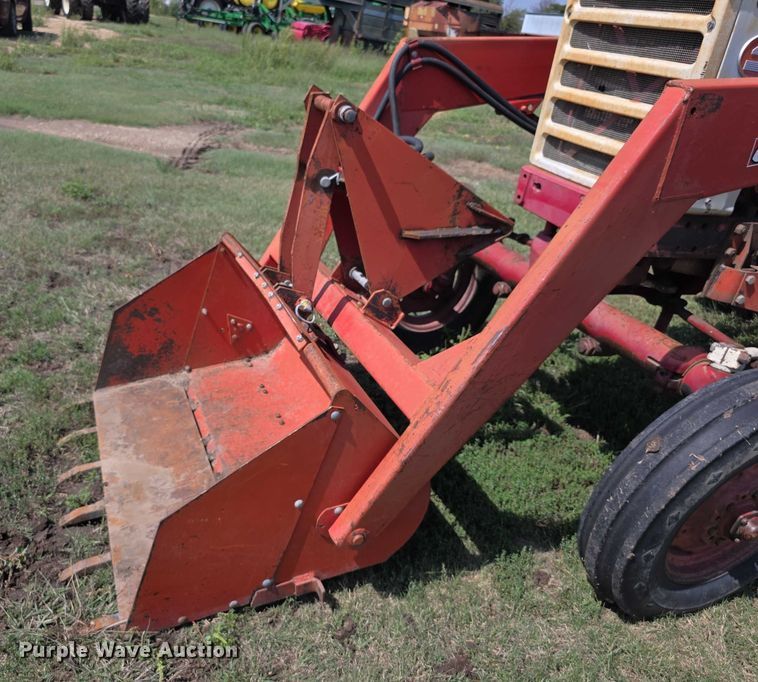 image for item EF3795 1960 Farmall 460 tractor
