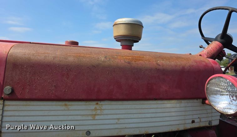 image for item EF3795 1960 Farmall 460 tractor