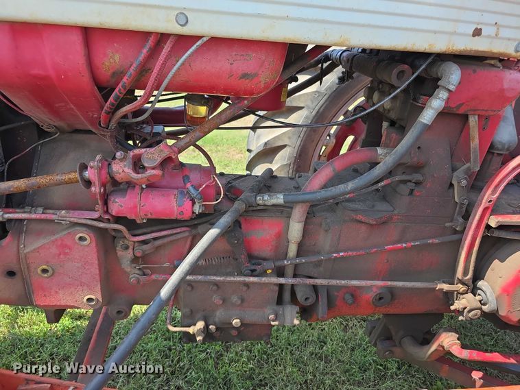 image for item EF3795 1960 Farmall 460 tractor