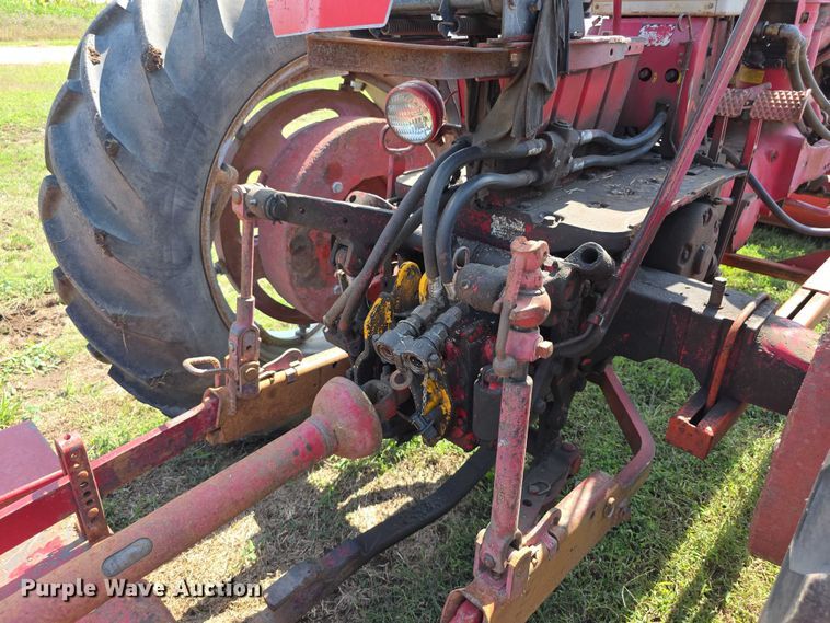 image for item EF3795 1960 Farmall 460 tractor