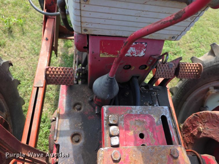 image for item EF3795 1960 Farmall 460 tractor