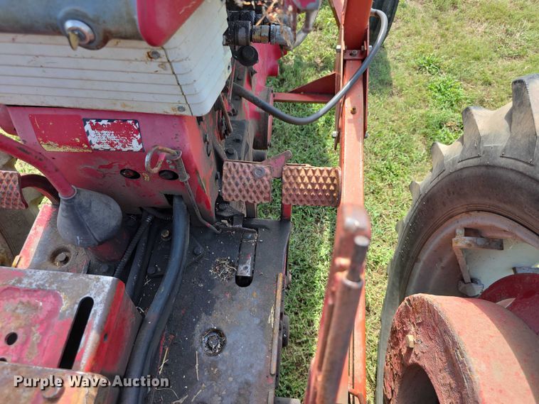 image for item EF3795 1960 Farmall 460 tractor