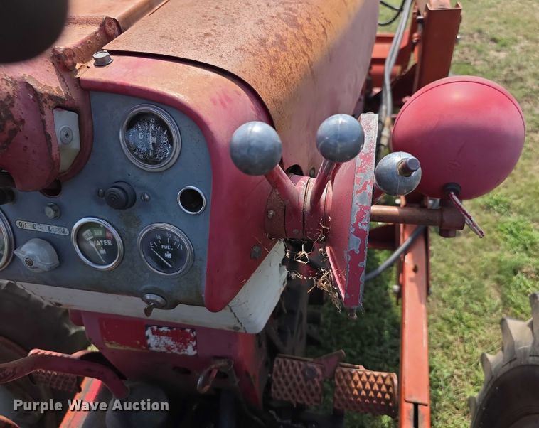 image for item EF3795 1960 Farmall 460 tractor