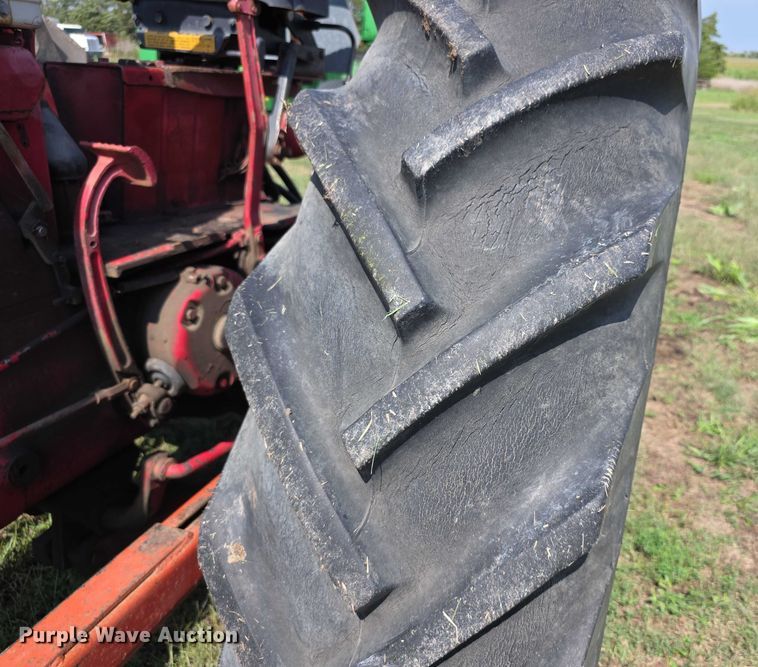 image for item EF3795 1960 Farmall 460 tractor