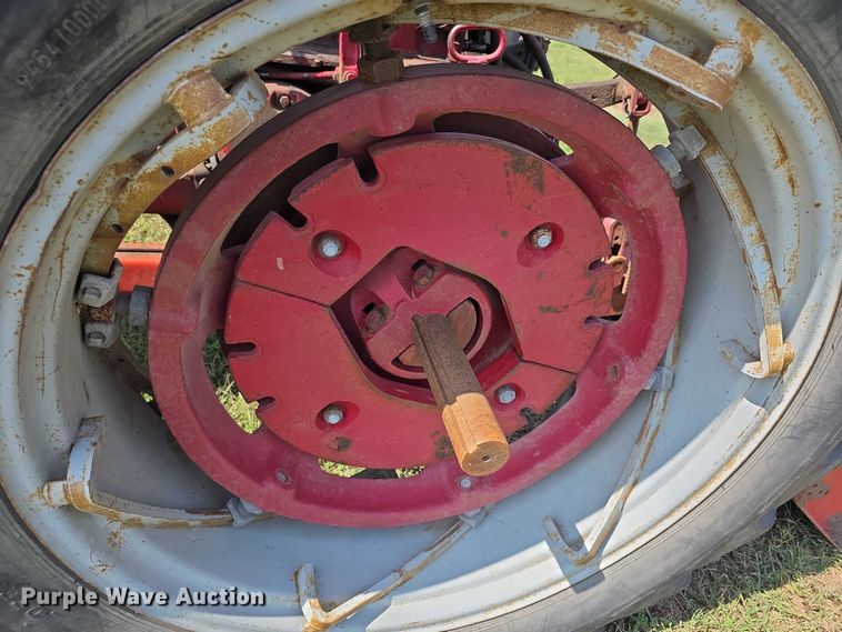 image for item EF3795 1960 Farmall 460 tractor