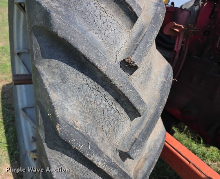 image for item EF3795 1960 Farmall 460 tractor