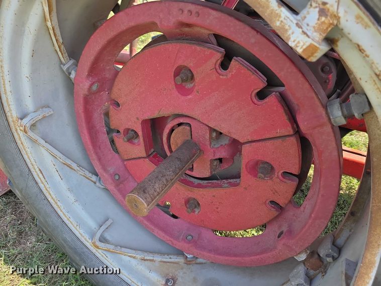 image for item EF3795 1960 Farmall 460 tractor