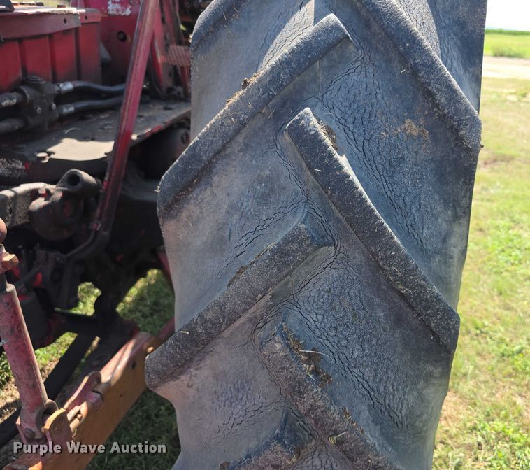 image for item EF3795 1960 Farmall 460 tractor