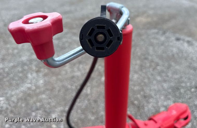 image for item EG6001 2023 Jackson Mfg livestock trailer