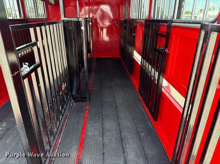 image for item EG6001 2023 Jackson Mfg livestock trailer