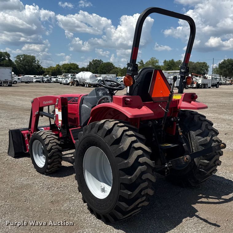 image for item EG6167 2017 Mahindra 1626H MFWD tractor