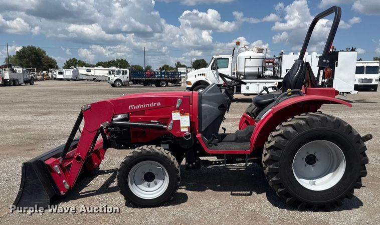 image for item EG6167 2017 Mahindra 1626H MFWD tractor