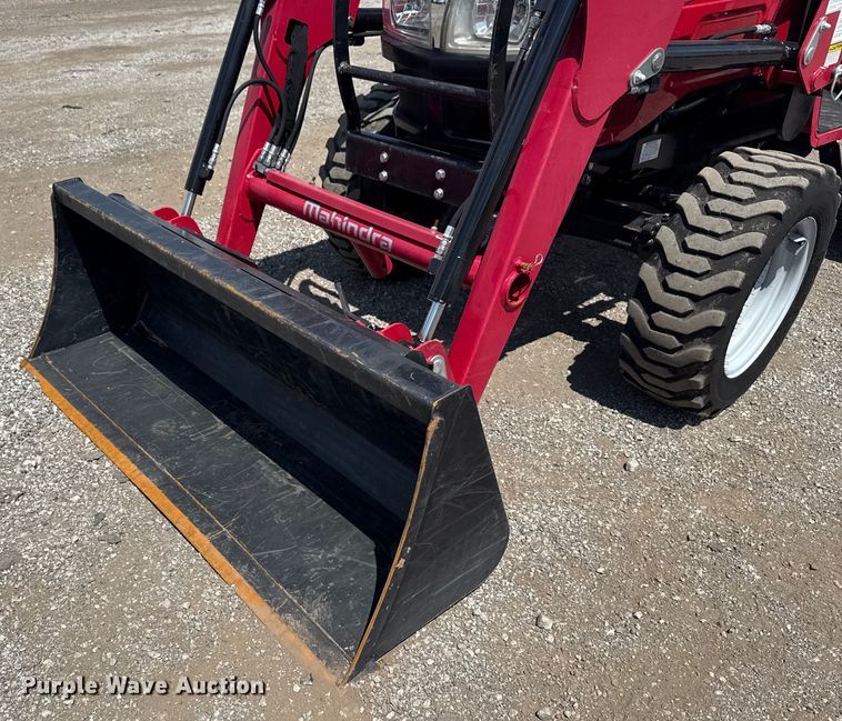 image for item EG6167 2017 Mahindra 1626H MFWD tractor