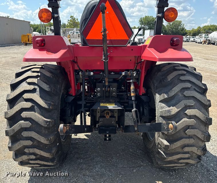 image for item EG6167 2017 Mahindra 1626H MFWD tractor