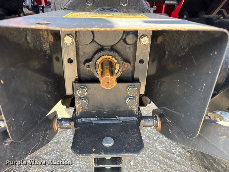 image for item EG6167 2017 Mahindra 1626H MFWD tractor