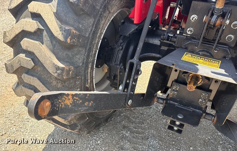 image for item EG6167 2017 Mahindra 1626H MFWD tractor