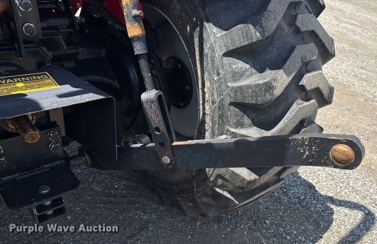 image for item EG6167 2017 Mahindra 1626H MFWD tractor