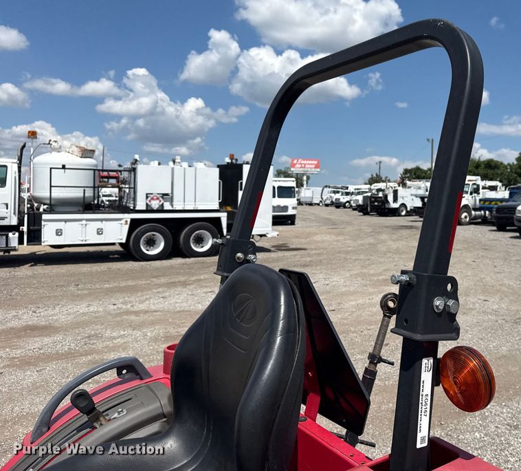 image for item EG6167 2017 Mahindra 1626H MFWD tractor