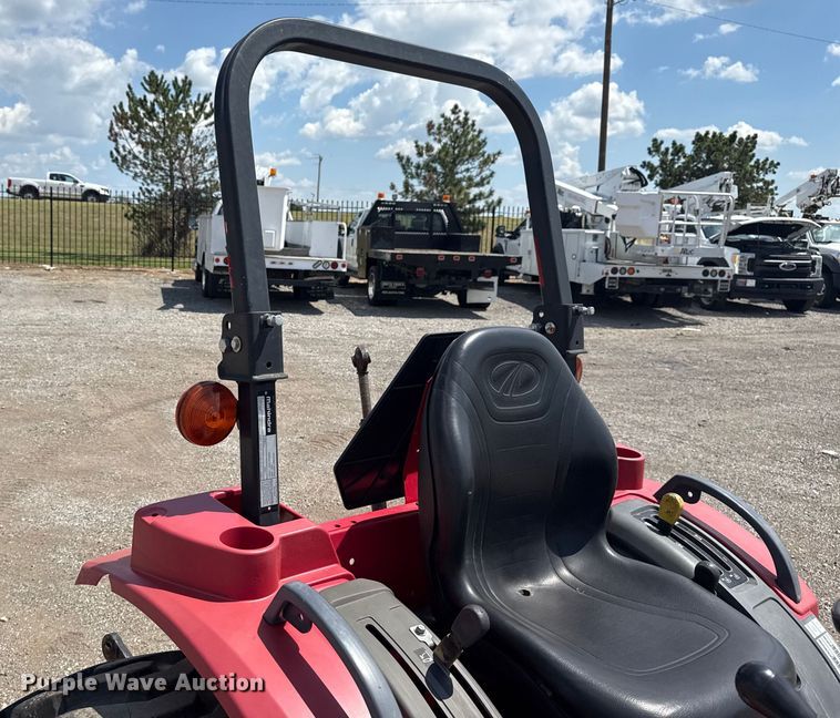 image for item EG6167 2017 Mahindra 1626H MFWD tractor