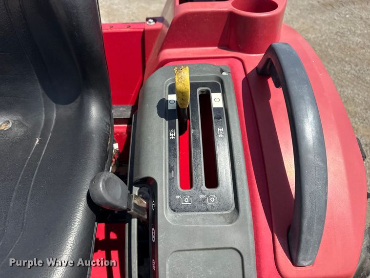 image for item EG6167 2017 Mahindra 1626H MFWD tractor