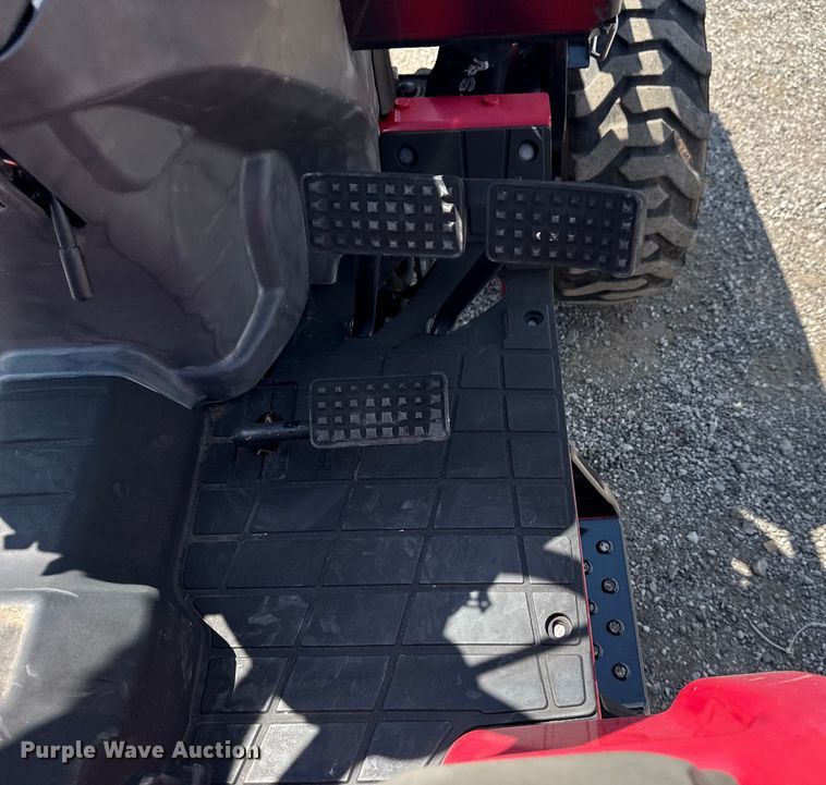 image for item EG6167 2017 Mahindra 1626H MFWD tractor