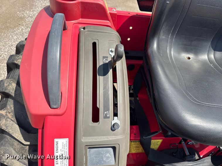 image for item EG6167 2017 Mahindra 1626H MFWD tractor