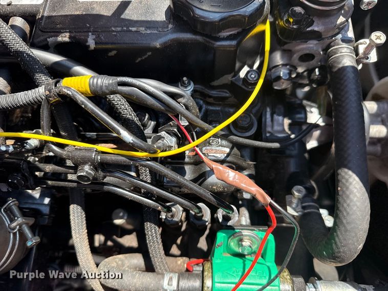 image for item EG6167 2017 Mahindra 1626H MFWD tractor