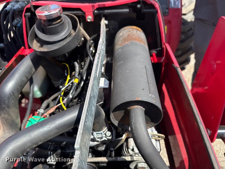 image for item EG6167 2017 Mahindra 1626H MFWD tractor