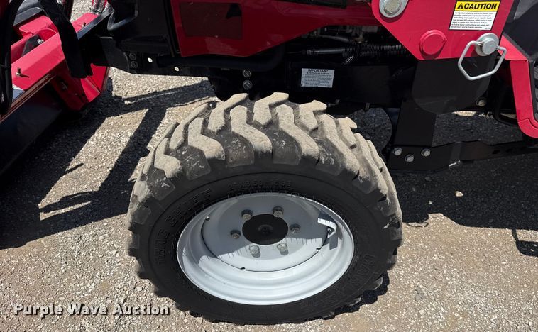 image for item EG6167 2017 Mahindra 1626H MFWD tractor