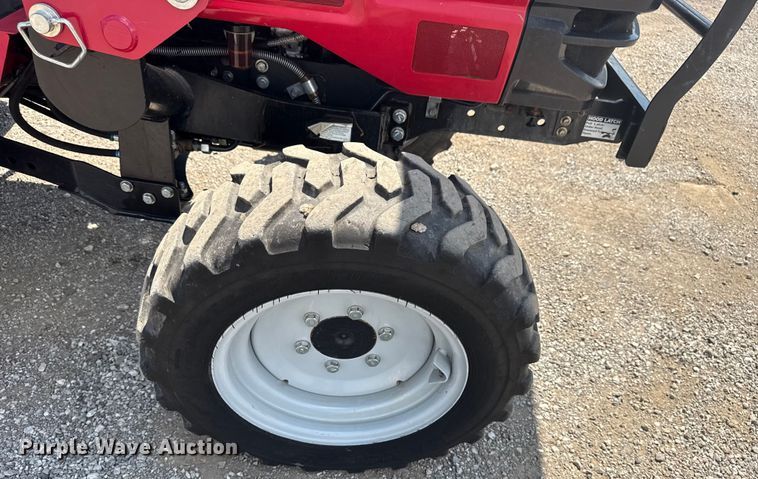 image for item EG6167 2017 Mahindra 1626H MFWD tractor