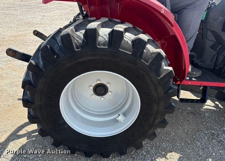 image for item EG6167 2017 Mahindra 1626H MFWD tractor