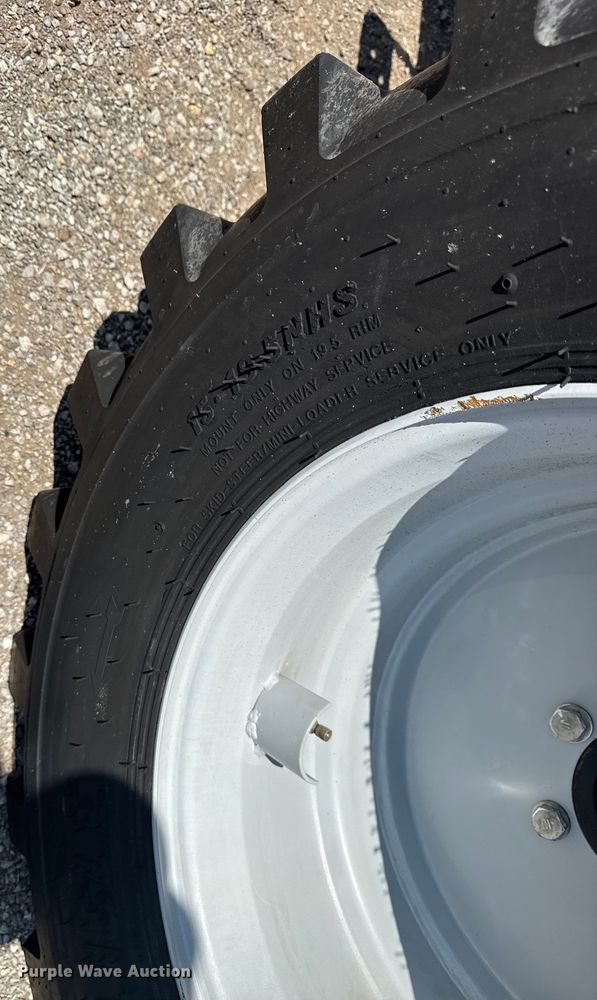 image for item EG6167 2017 Mahindra 1626H MFWD tractor