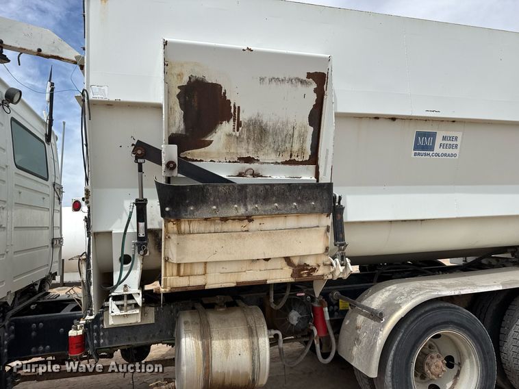 image for item EG6541 2012 Volvo VHD feed mixer truck