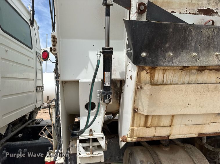 image for item EG6541 2012 Volvo VHD feed mixer truck