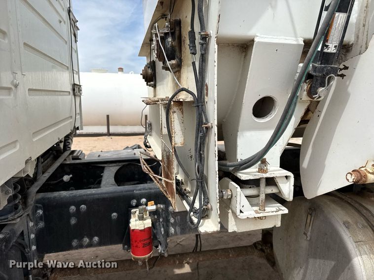 image for item EG6541 2012 Volvo VHD feed mixer truck