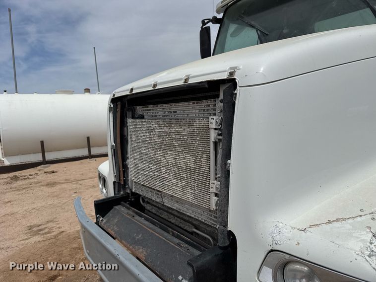 image for item EG6541 2012 Volvo VHD feed mixer truck