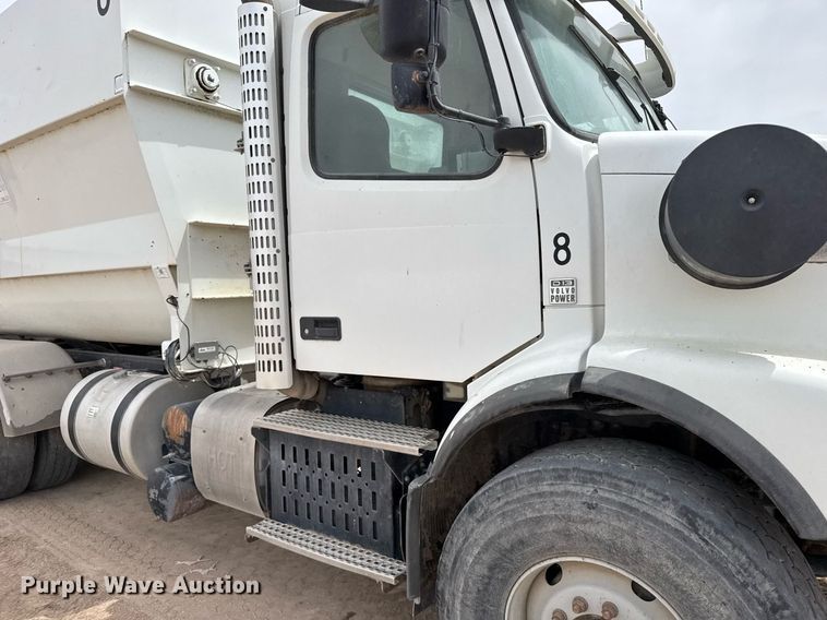 image for item EG6541 2012 Volvo VHD feed mixer truck