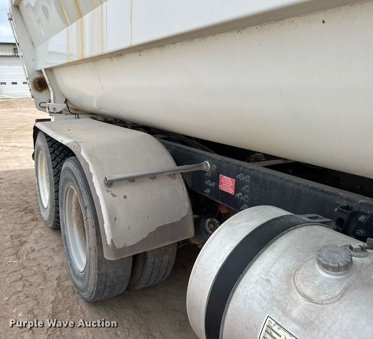 image for item EG6541 2012 Volvo VHD feed mixer truck