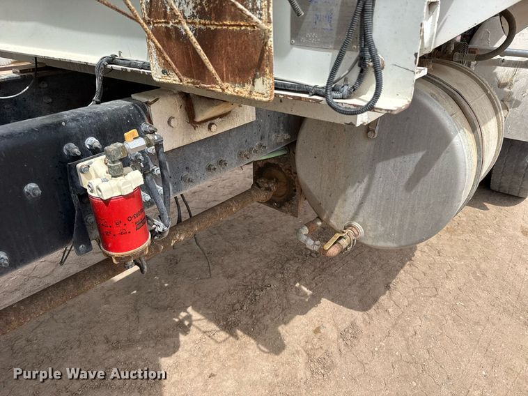 image for item EG6541 2012 Volvo VHD feed mixer truck