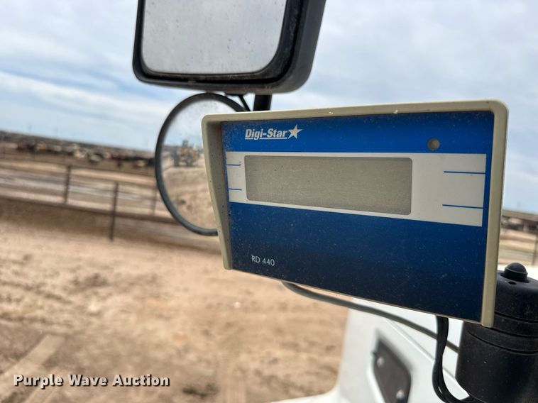 image for item EG6541 2012 Volvo VHD feed mixer truck