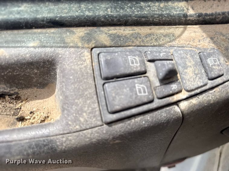 image for item EG6541 2012 Volvo VHD feed mixer truck