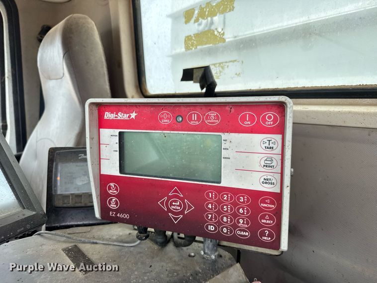 image for item EG6541 2012 Volvo VHD feed mixer truck