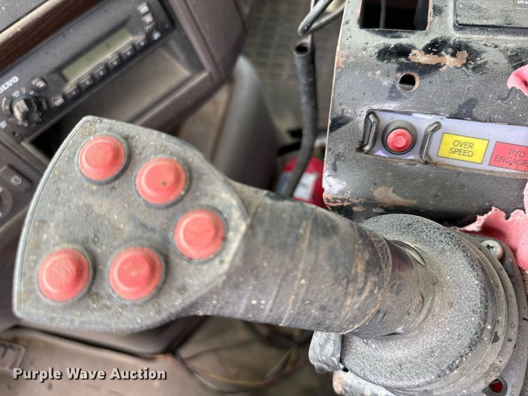 image for item EG6541 2012 Volvo VHD feed mixer truck