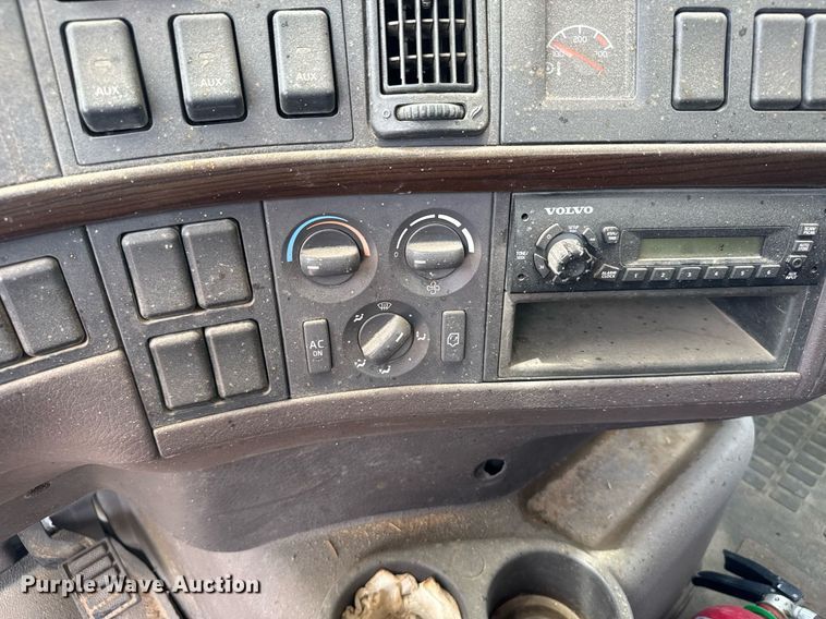 image for item EG6541 2012 Volvo VHD feed mixer truck